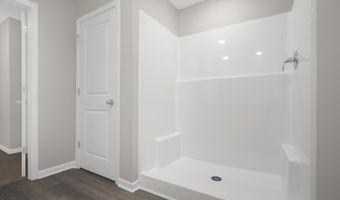 80 Coachman Ln, Autryville, NC 28318