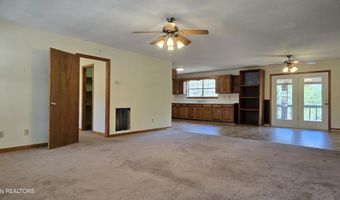 324 Circle R Dr, Benton, TN 37307