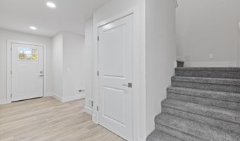 2018 Green Acres Dr, Adrian, MI 49221