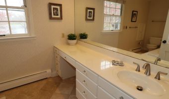 1 Crosstie Ln, Batesville, IN 47006