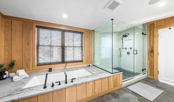 162 76th St, Avalon, NJ 08202