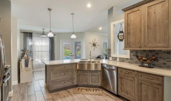 2113 KIRKLAND LAKE Dr, Auburndale, FL 33823
