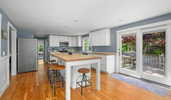 284 Bragg's Ln, Barnstable, MA 02630