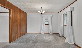 16019 Briarwood Ln, Abingdon, VA 24210