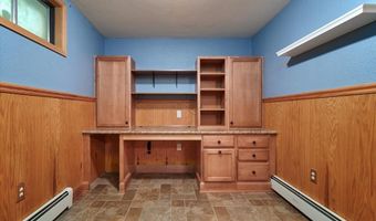 800 EVERGLADE Dr, Cheyenne, WY 82001