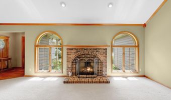 1102 Cabriolet Blvd, Auburn, IN 46706