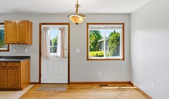 467 Dixie Blvd, Algonac, MI 48001