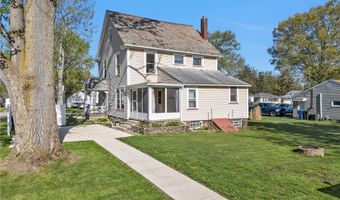 483 N Main St, Amherst, OH 44001