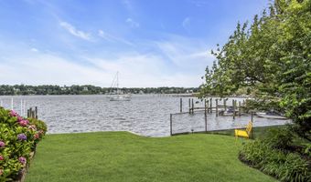 99 Holly Ln, Bayville, NJ 08721