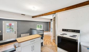 56 Chapel St, Augusta, ME 04330