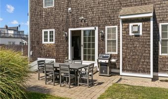 5 Lowndes St, Newport, RI 02840