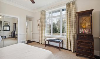 5823 GOLDSBORO Rd, Bethesda, MD 20817