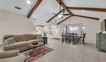 912 Palm Dr, Alamo, TX 78516