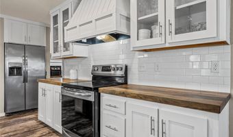 602 S 3rd St, Abbott, TX 76621