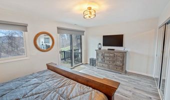 2 Solitude Ct, Alloway, NJ 07462