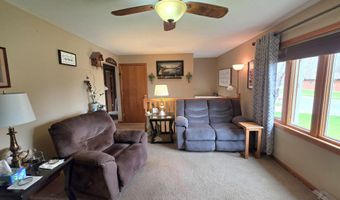14 S Illinois St, Aberdeen, SD 57401
