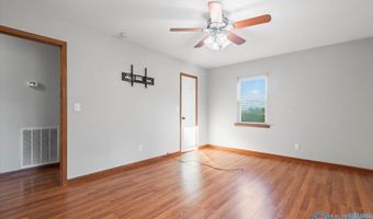 2097 Needmore Rd, Albertville, AL 35950