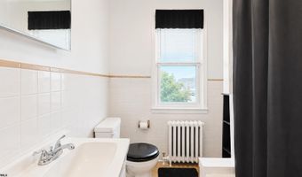 420 N Massachusetts Ave, Atlantic City, NJ 08401