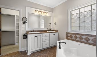 221 Penny Ln, Brandon, MS 39042