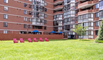 1001 N RANDOLPH St 212, Arlington, VA 22201