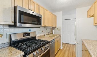 1207 S Old Wilke Rd 303, Arlington Heights, IL 60005