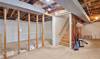 908 38th Ave, Anoka, MN 55303