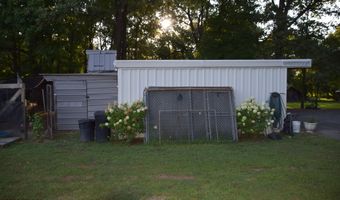 678 Farrow Rd, Bells, TN 38006