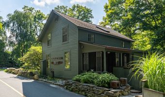 6 Spring St, Chester, CT 06412