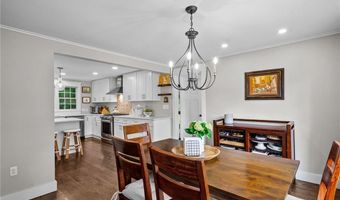 7 Lee Rd, Barrington, RI 02806