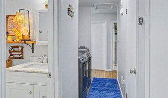 102 Wicklow Dr, Asheville, NC 28806