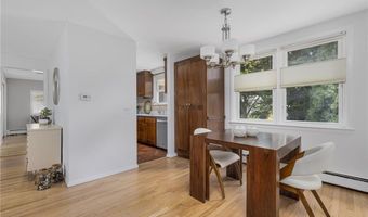 471 Annaquatucket Rd, North Kingstown, RI 02852