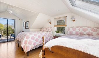 153 Hamilton Ave, Jamestown, RI 02835