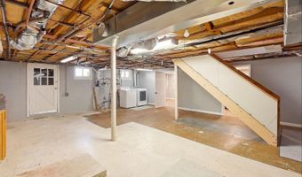 19 Harpoon St, Beachwood, NJ 08722