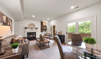1026 Claytonbrook Dr, Ballwin, MO 63011