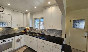 1131 Tracy Pl, Carlsbad, NM 88220