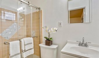 6048 ROSSMORE Dr, Bethesda, MD 20814