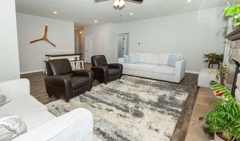 9239 Thames Dr, Avon, IN 46123