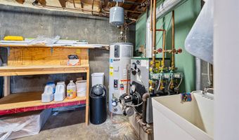 47 Westwood Pkwy, Barre, VT 05641