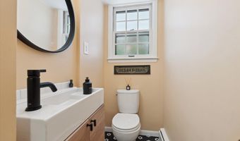 2422 Essex, Ann Arbor, MI 48104