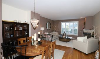 70 Woodcrest Ln 70, Danbury, CT 06810
