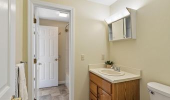 55 Littleton Rd 23A, Ayer, MA 01432