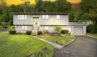 30 Tamanny Trl, Danbury, CT 06811