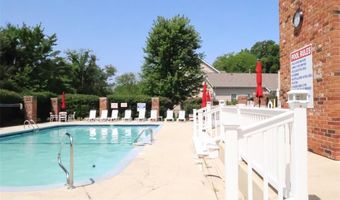 1034 Alpine Ridge Dr G2, Ballwin, MO 63021