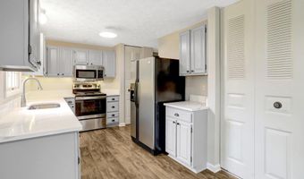 3381 MONARCH Ln, Annandale, VA 22003