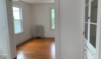 68 Evarts St, Newport, RI 02840