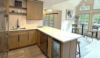15 Shakespeare Dr, Albrightsville, PA 18210