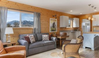 52 Road 8UC, Clark, WY 82435