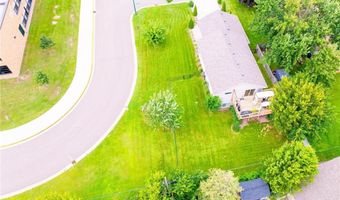 608 School St, Anoka, MN 55303