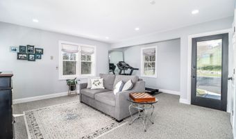 10 Trailing Ridge Rd, Brookfield, CT 06804