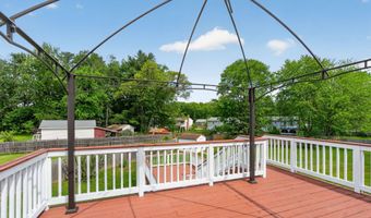 19 Midway Dr, Albany, NY 12205